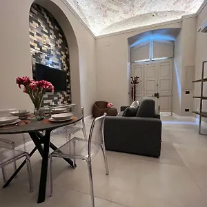 Zentral Napoli